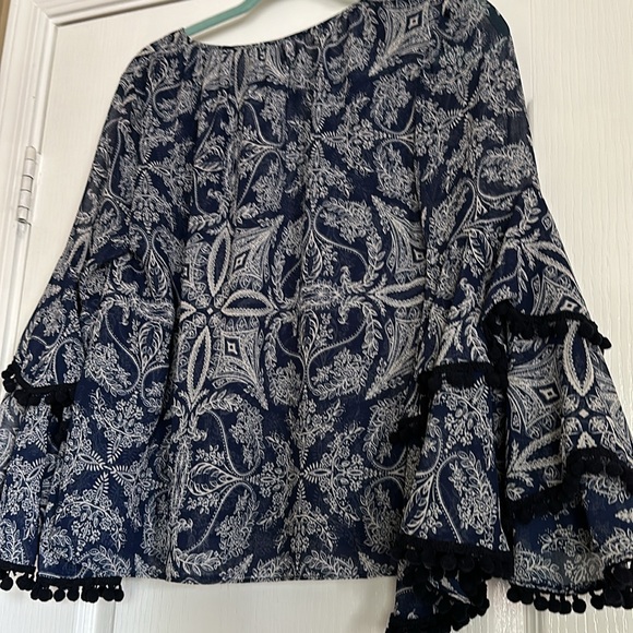 MISA Los Angeles Maya Bell-Sleeve Top - Picture 3 of 7